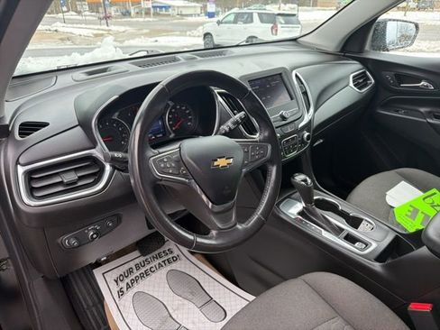 Used 2020 Chevrolet Equinox LT w/ Driver Convenience Package image 23