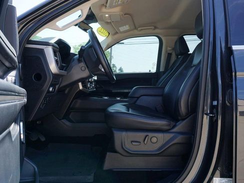 Used 2022 Ford Expedition XLT w/ Equipment Group 202A AWD/4WD image 22