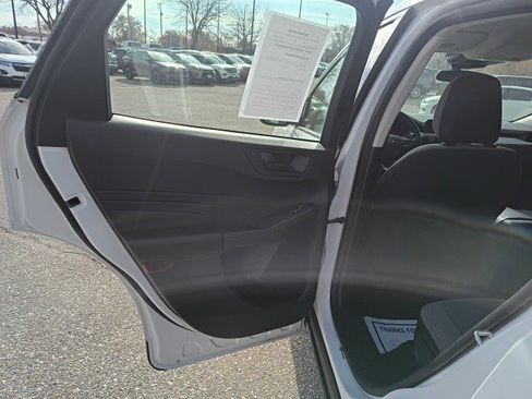 Used 2022 Ford Escape S image 12