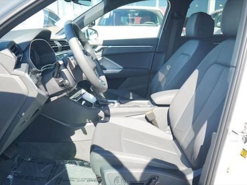 New 2025 Audi Q3 2.0T Premium image 6