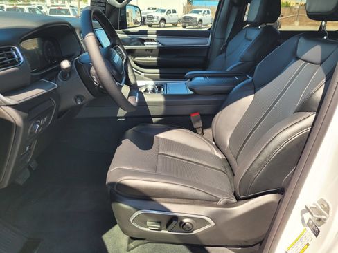 New 2026 Jeep Grand Wagoneer Limited AWD/4WD image 13