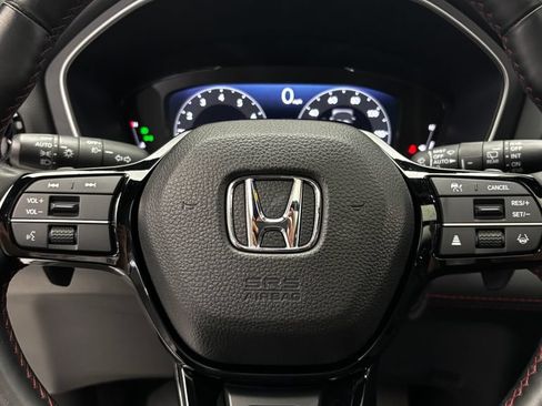 Used 2025 Honda Pilot Black Edition image 25