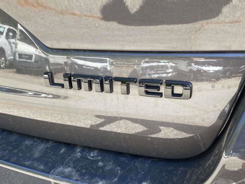 New 2025 Jeep Grand Cherokee Limited w/ Black Appearance Package image 26