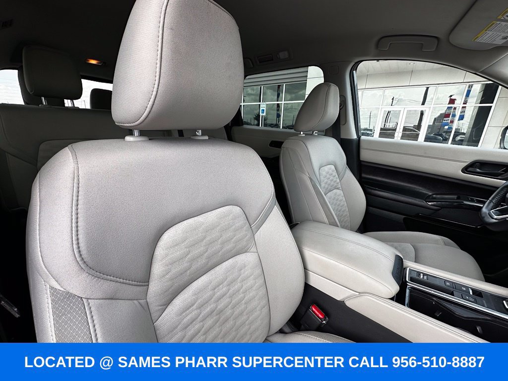 Used 2024 Nissan Pathfinder SV FWD image 28