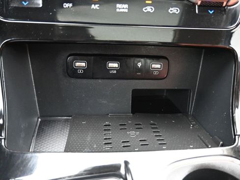 Used 2024 Kia Carnival SX Prestige image 30