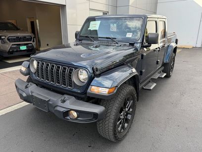 Used 2025 Jeep Gladiator Sport