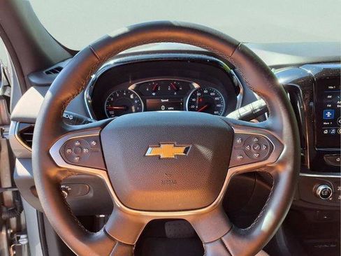 Used 2024 Chevrolet Traverse LT AWD/4WD image 25