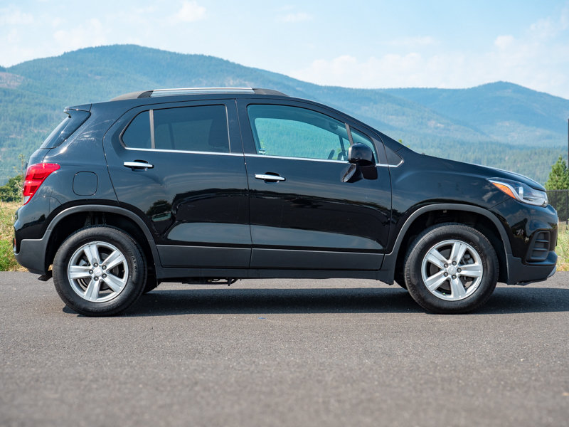 Used 2020 Chevrolet Trax LT w/ Driver Confidence Package AWD/4WD image 4