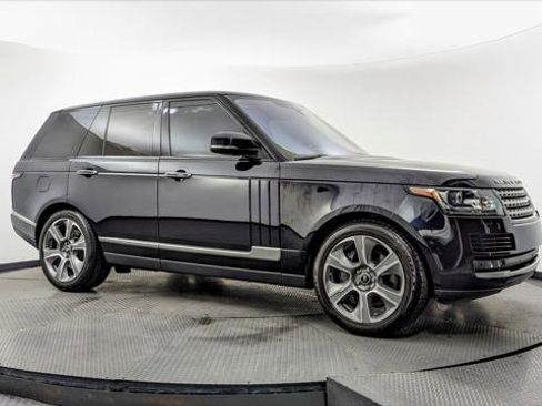 Used 2017 Land Rover Range Rover HSE image 11