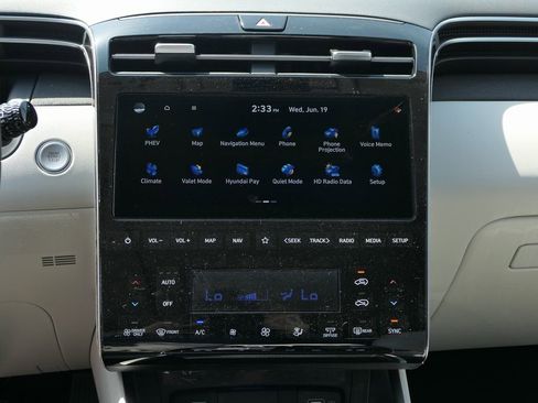 New 2024 Hyundai Tucson Limited image 18