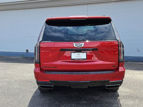 New 2025 Cadillac Escalade ESV Sport Platinum w/ LPO, ONYX Package image 4