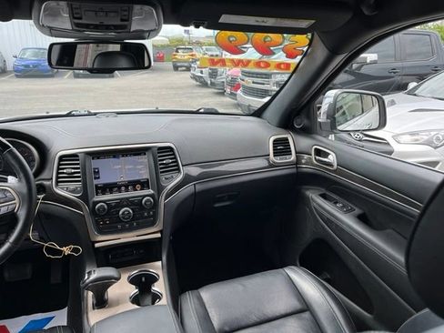Used 2015 Jeep Grand Cherokee Overland AWD/4WD image 41