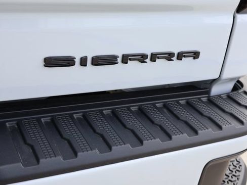 New 2026 GMC Sierra 1500 Denali w/ Denali Reserve Package AWD/4WD image 7