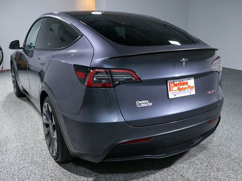 Used 2023 Tesla Model Y Performance AWD/4WD image 9