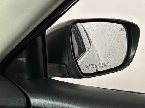 Used 2019 Nissan Rogue SL w/ Premium Package image 26