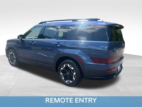 Used 2025 Hyundai Santa Fe SEL FWD image 4