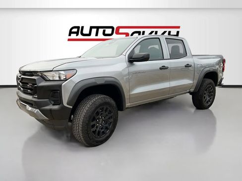 Used 2024 Chevrolet Colorado Trail Boss image 3