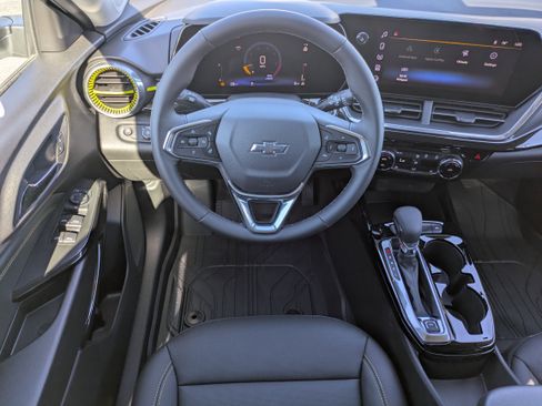 New 2026 Chevrolet Trax ACTIV w/ Driver Confidence Package image 4