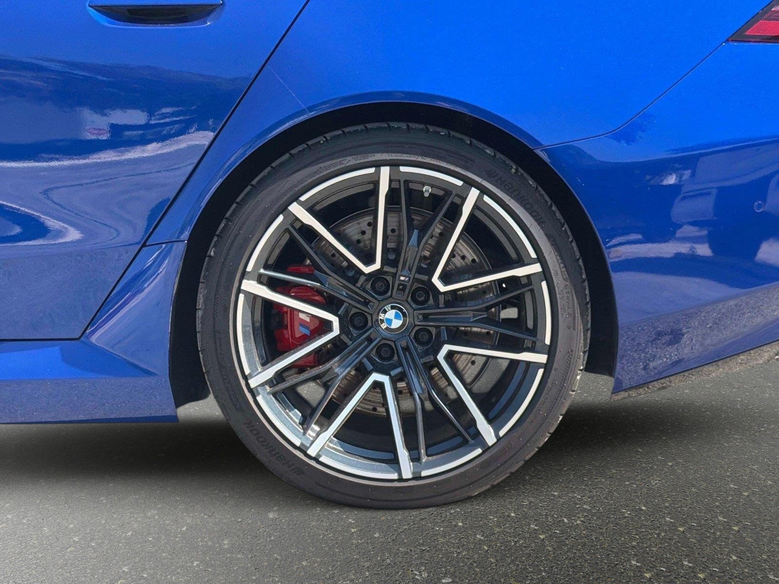 Used 2025 BMW M5 w/ Carbon Package AWD/4WD image 14