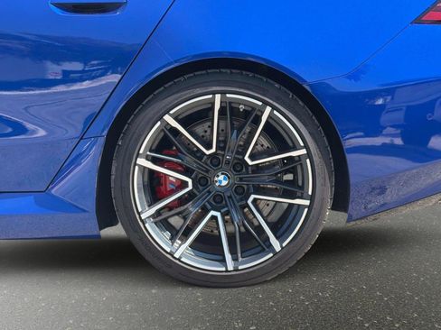 Used 2025 BMW M5 w/ Carbon Package AWD/4WD image 14