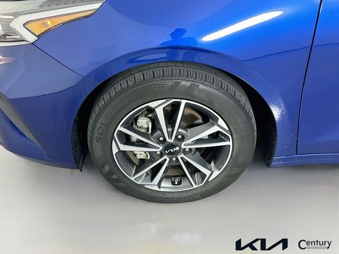 Certified 2023 Kia Forte LXS w/ LXS Technology Package FWD image 28