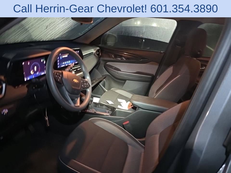 Used 2025 Chevrolet TrailBlazer LT FWD image 9