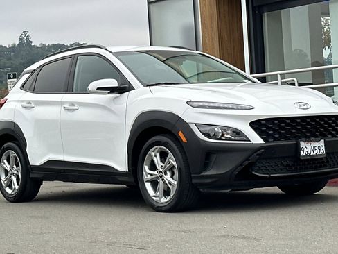 Used 2023 Hyundai Kona SEL image 9