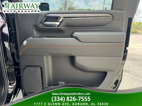 Used 2025 GMC Sierra 2500 AT4 w/ Technology Package image 31