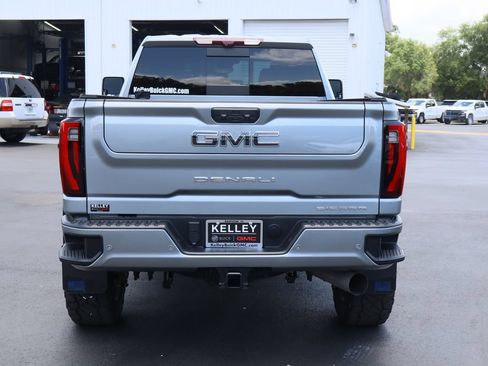 Used 2024 GMC Sierra 3500 Denali Ultimate AWD/4WD image 8