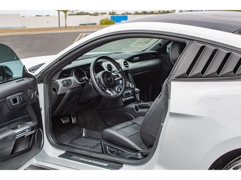 Used 2022 Ford Mustang Premium w/ Black Accent Package RWD image 15