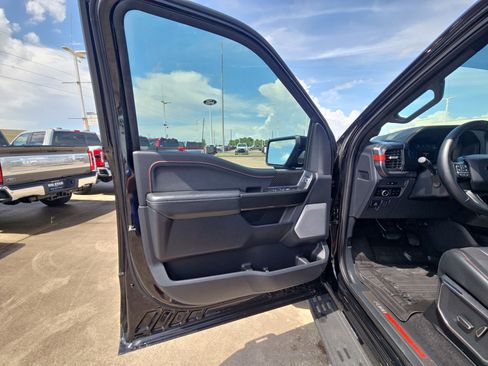 Used 2025 Ford F150 Raptor AWD/4WD image 14