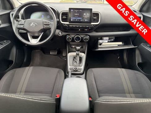 Certified 2024 Hyundai Venue SEL image 2