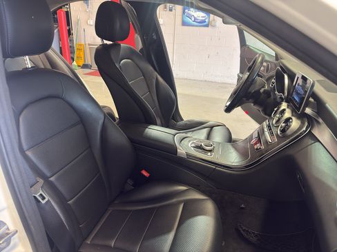 Used 2017 Mercedes-Benz C 300 4MATIC Sedan image 23