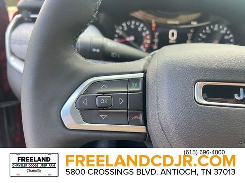 New 2025 Jeep Compass Latitude w/ Sun & Sound Group image 9