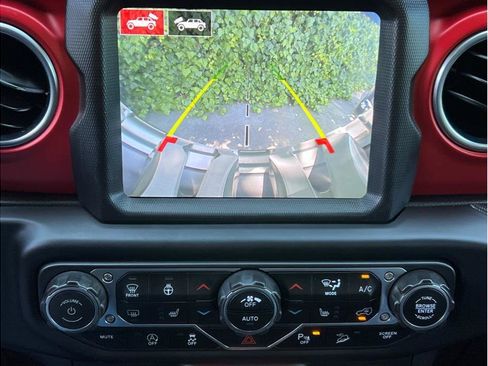 Used 2021 Jeep Wrangler Unlimited Rubicon AWD/4WD image 14
