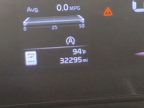 Used 2023 Kia Sportage X-Line AWD/4WD image 37