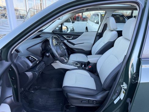 Used 2022 Subaru Forester Premium image 11