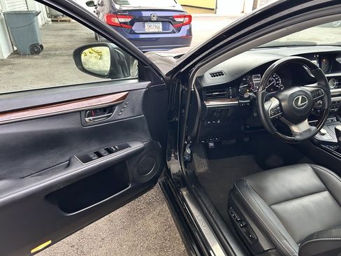 Used 2017 Lexus ES 350 350 image 4