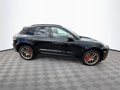 Used 2022 Porsche Macan S w/ Premium Package Plus image 9