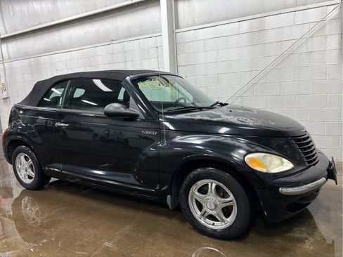Used 2005 Chrysler PT Cruiser Convertible image 2