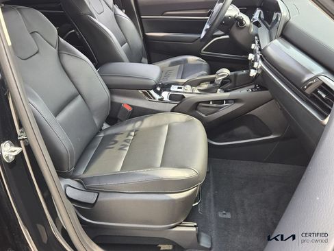 Certified 2025 Kia Telluride S FWD image 17