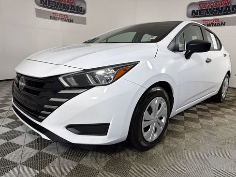 Used 2024 Nissan Versa S FWD image 7