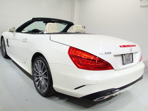 Certified 2018 Mercedes-Benz SL 550 image 2