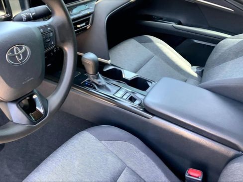 Used 2025 Toyota Camry LE FWD image 31