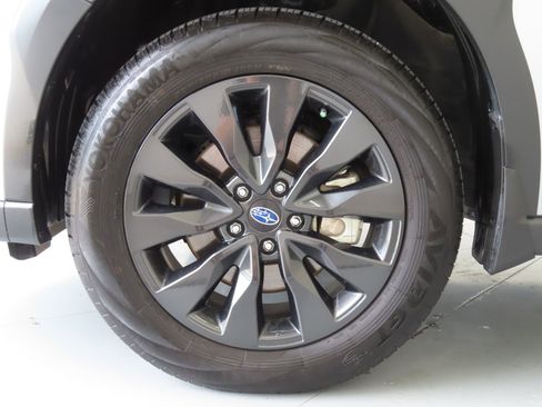 Certified 2025 Subaru Outback Onyx Edition image 29