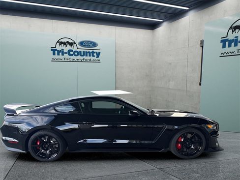 Used 2019 Ford Mustang Shelby GT350R w/ GT350R Equipment Group 920A image 7