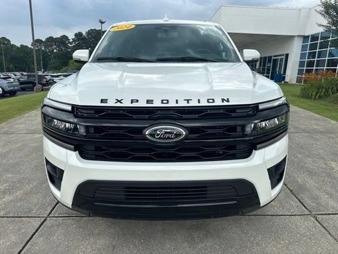 Used 2024 Ford Expedition Max Limited RWD image 2