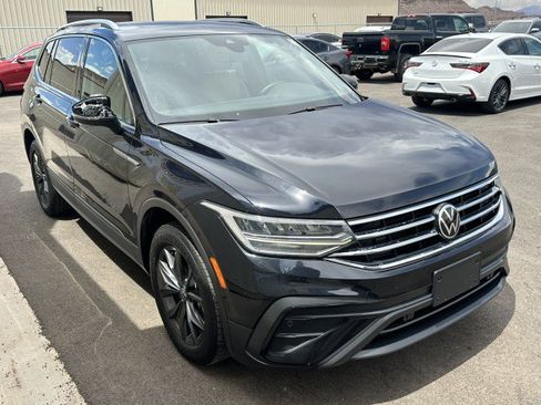Used 2022 Volkswagen Tiguan SE FWD image 4