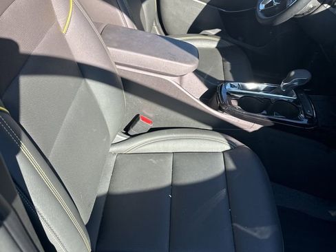 Used 2025 Chevrolet Trax ACTIV w/ Sunroof Package image 12