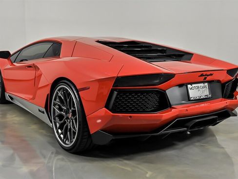 Used 2017 Lamborghini Aventador LP 700-4 AWD/4WD image 8